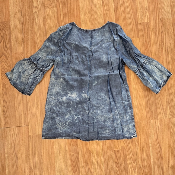 Signature Studio Blue Tunic with Embroidered Detail - Picture 2 of 3